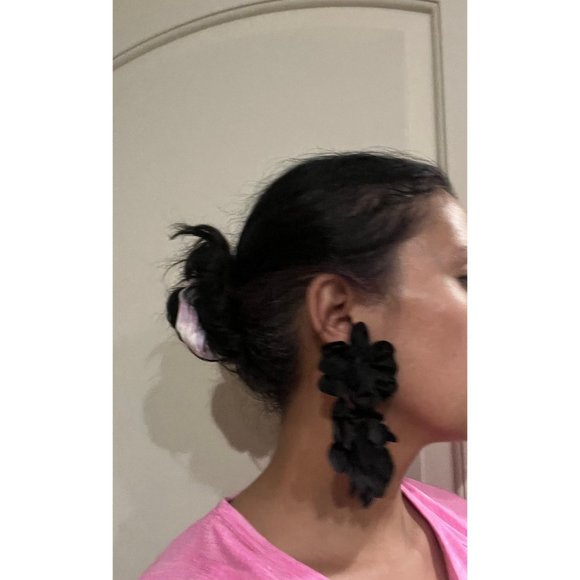 Black flower earrings leaf black fabric earrings large earrings big soft petals - Picture 2 of 6